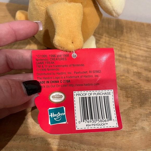 Pokémon hasboro VTG 1999 psyduck mini plush toy NWT - Picture 5 of 5